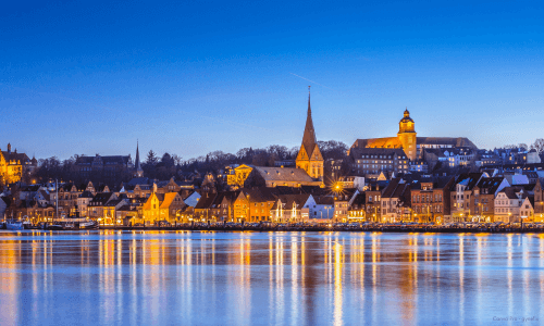 flensburg und schwanenteich bei nacht