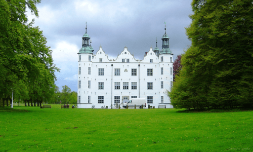 schloss in ahrensburg